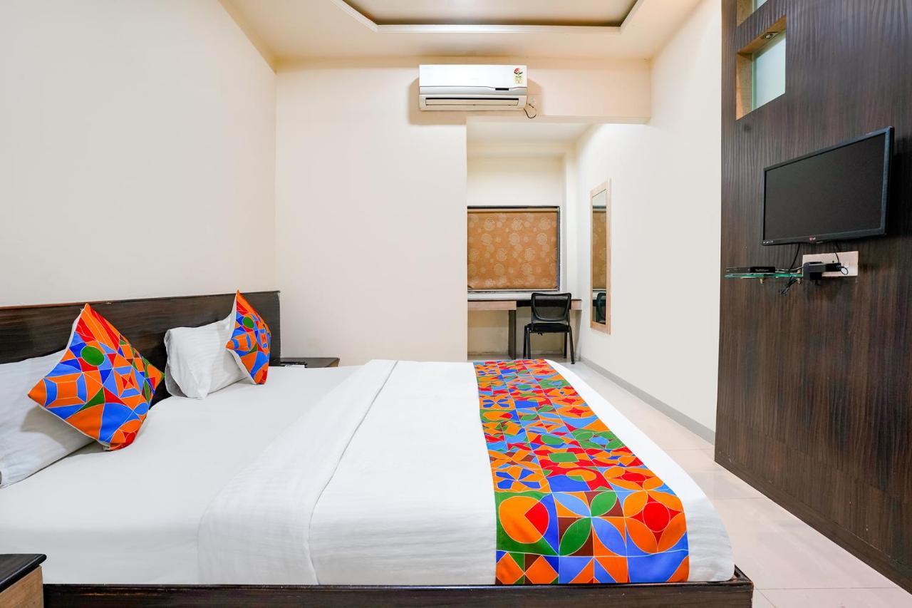Fabhotel Regent Inn - Nr Skywalk Bridge Pimpri-Chinchwad Eksteriør billede