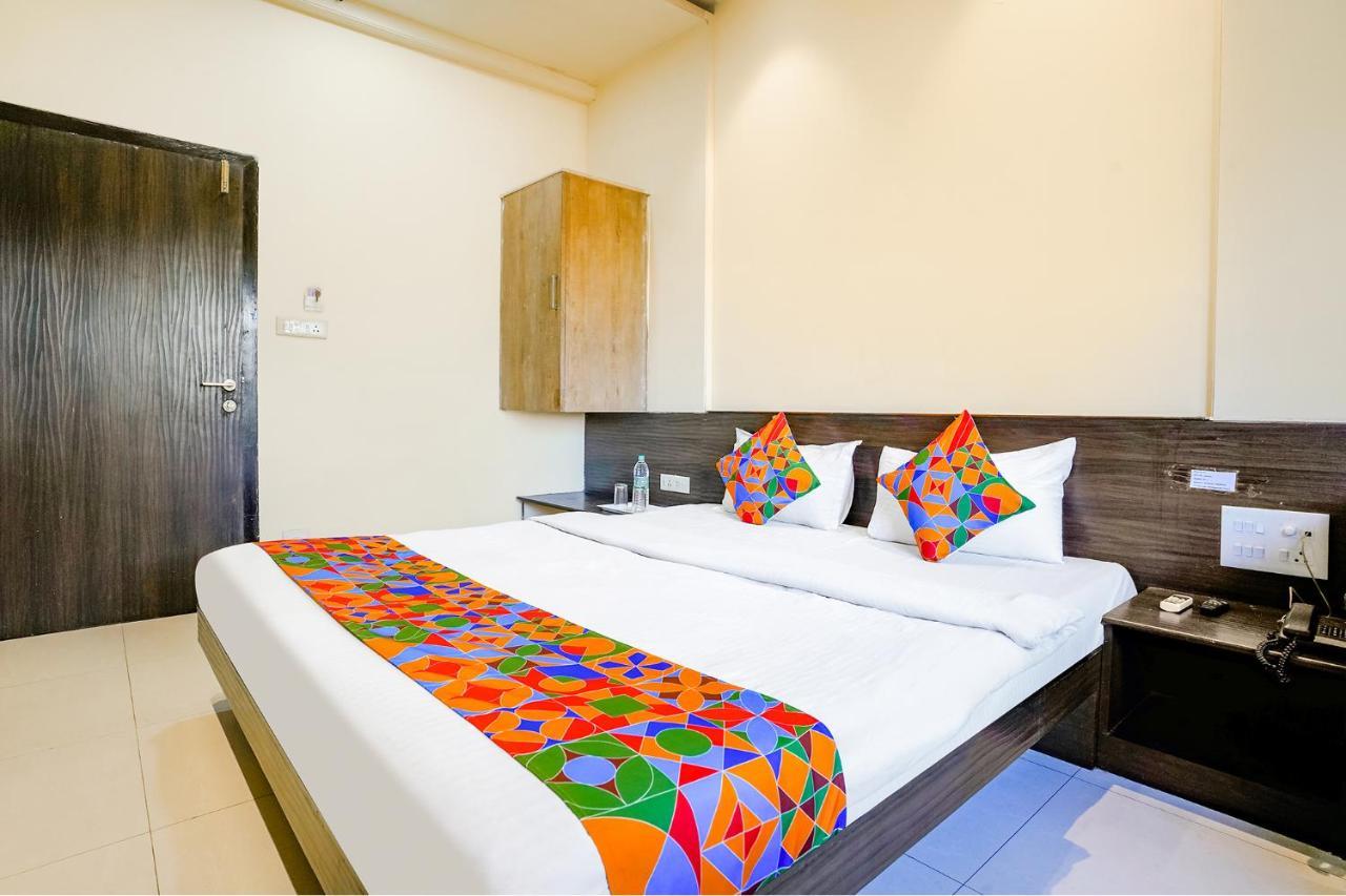 Fabhotel Regent Inn - Nr Skywalk Bridge Pimpri-Chinchwad Eksteriør billede