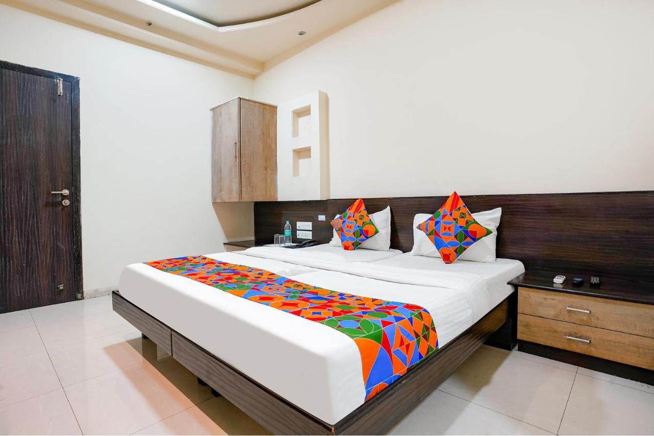 Fabhotel Regent Inn - Nr Skywalk Bridge Pimpri-Chinchwad Eksteriør billede